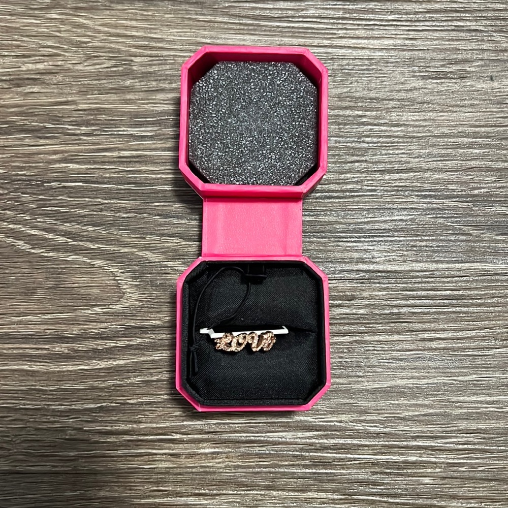 JUICY COUTURE Pave Love Ring Adjustable